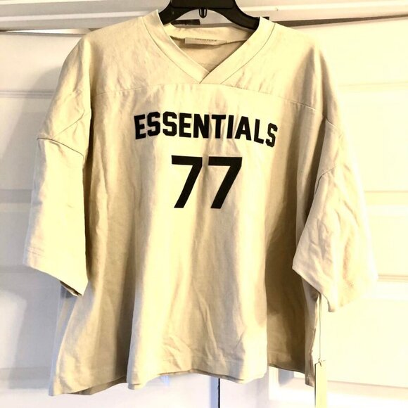 NWT FEAR OF GOD ESSENTIALS Short Sleeve 77 Football T-Shirt Wheat M - Picture 3 of 6